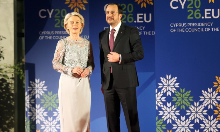 Лайен призова ЕС към стоицизъм за Гренландия